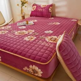 Bedding sets WOSTAR Winter warm plush velvet mattress protector cover quilted thicken elastic fitted sheet style bed protection pad 90/150cm H240521 KYTM