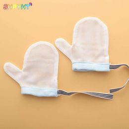 1 Pair Baby Prevent Bite Fingers Nails Glove Infant Anti Biting Eat Hand Protection Gloves for Toddle Kids Harmless Set L2405