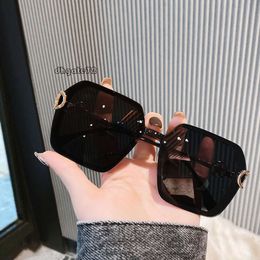 Óculos de sol Men New Star Hot Selling for Women Summer Internet Celebridade Tiro quadrado Face Slimming Polarized Sunglasses