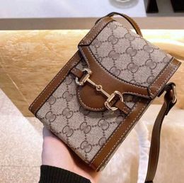 Vintage Horse Snap Clamshell Mobile Phone Bag Mini Fashion Luxury One Shoulder Oblique Cross Small Square Designer FHCZ