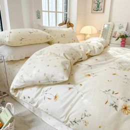 Bedding sets Duvet Cover Set 100% Cotton Soft Brushed Breathable with Zipper 2cases Fresh Simple Floral Style 3 Pcs H240521 EYBI