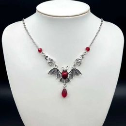 Pendant Necklaces Amazing Gothic Vampire Bat Necklace Red Crystal Beads Vampire Bat Necklace Gothic Jewellery Declaration Necklace d240522