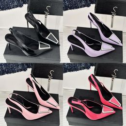 Classici Donne Scarpe Designer High Tel Sandals Fashion Party Summer Party Spesso Abito Bottom Schema Alphabet Women Sandal in pelle Nera Rosa Purna Bianco con scatola