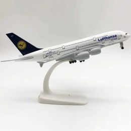 Aircraft Modle 20CM 1 400 Scale A380 Lufthansa Airlines Aeroplanes Plane Aircraft With Landing Gears Alloy Model Toy For Collections Y240522