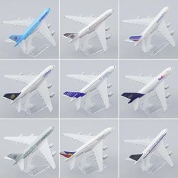 Scale 1400 Metal Airplane Model A380 DieCasting Simulation Childrens Toys Birthday Gifts Ornaments 240514