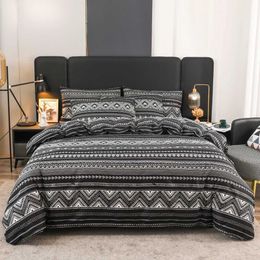Bedding sets Bohemian geometric down duvet cover set with double extra large stripes/Chevron pattern 3-piece reversible luxury soft bed coverQ240521