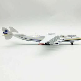 Aircraft Modle 20cm An225 aircraft model Mriya transport aircraft simulation aircraft resin plastic replication model toy for collecting A8n5 S5452138