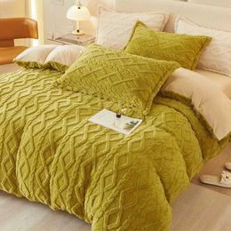 Bedding sets WOSTAR Soft warm coral fleece duvet cover 220x240 fluffy plush king size winter quilt couple luxury double bed bedding set H240521 ED7X