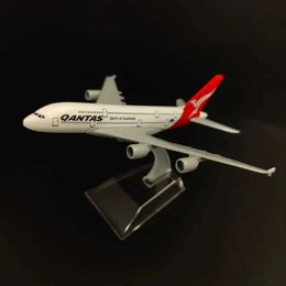 Aircraft Modle Scale 1 400 Metal Aircraft Model Qantas A380 Airplane Diecast Plane Aeroplane Home Office Decor Mini Moto Toys for Boy Y240522