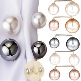 Brooches Women Coat Sweater Cardigan Collar Pin Button Double Pearl Brooch White Simple Elegant Banquet Decoration Jewellery