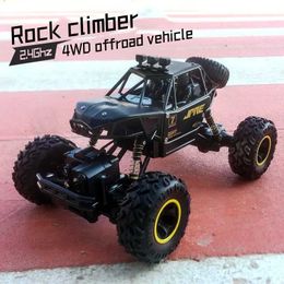 Diecast Model Cars 2.4G Alloy Mountain Climbing Cart 4WD Remote Control Car Toy Model 1 16 Offroad Vehicle Childrens Rock Climbing Car T240521