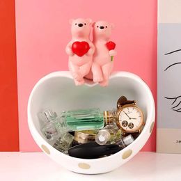 Action Toy Figures Modern Cute Bear Heart-shaped Storage Ornament Entry Key Living Room Box Home Decoration Statue Gift H240522