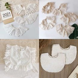 Bibs Burp Cloths Korean style childrens lace flower bib cute hollow collar childrens clothing accessories solid color baby girl cotton d240522