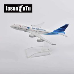 Aircraft Modle JASON TUTU 16cm Garuda Indonesia Boeing 747 Aeroplane Model Plane Model Aircraft Diecast Metal 1/400 Scale Factory Dropshipping Y240522