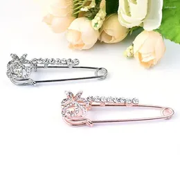 Brooches Fashion Crystal Rose Flower Brooch Pin Rhinestone Alloy Christmas Gift Men Broche Hijab Pins Suit Scarves Corsage