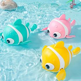 Bath Toys Cute Swimming Clown Fish for Toddlers Floating Wind Up Boy Girl Born Baby Bathtub Toddler 240513