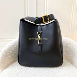 Luxurys Handbag LE 37 Hobo Le 5 A 7 Shoulder Bag Solferino Black Designer Bags Womens Leather Purse Tote Bucket Bag Mens Makeup Tofu Trunk CrossBody Fashion Clutch