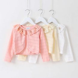 Summer Baby Girl Cardigan Jacka Kids Spring Autumn Long Sleeveve Hollow Out Tröja för Girls Cape Coat L2405