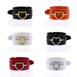 Gothic Alloy Heart Buckle Bracelet Women Men Vintage PU Leather Bangle Wrist Cuffs Adjustable Size Wristband for Club Stage Show