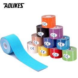 AOLIKES 2 Size Kinesiology Breathable Waterproof Athletic Recovery Sports Tape Fiess Tennis Knee Muscle Pain Relief L2405