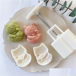 Baking Moulds 2Pcs Set Year Mooncake Mould Lucky Cat Mung Bean Pastry Pineapple Cake Tools Home Diy Kitchen Accessories 220601 Drop Del Dhj8T