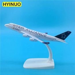 Aircraft Modle 16CM 1 400 B747-400 model Star Alliance airlines w base metal alloy aircraft plane collectible display decoration model Y240522
