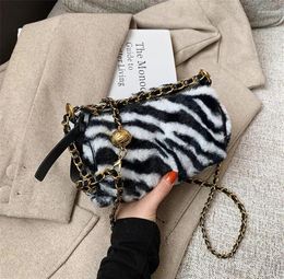 Bag 2024 Fashion Autumn Winter Zebra Pattern Cylinder Shoulder Women Handbags Plush Leopard Print Chain Messenger Bags