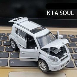 Diecast Model Cars 1 32 KIA SOUL Alloy Car Model Diecasts Toy Vehicles Metal Car Model Simulation Sound and Light Collection Childrens Toys Gifts