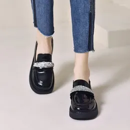 Casual Shoes Fashion Versatile Women Small Leather Shoe Autumn 2024 Diamond Belt Loafers Wome Platform Flat Bottom Sweet Muje
