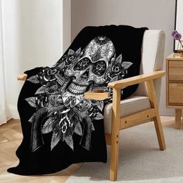 Bedding sets Black And White Rose-eyed Skull Throw Blanket Plush Fluffy Flannel Fleece Soft Throws for Sofa Couch and Bed H240521 LEFK