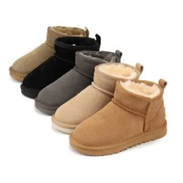 Barn barn tasman ii tofflor tazz baby stövlar kastanj päls glider fårskinn skjuling klassisk ultra mini boot vinter senap frö mular slip-on ull lite stor