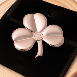 2024 Luxury Brand Clover Metal Pins suit dress victim brooches souvenir Brooch Women Men Four Leaves Designer Pin Jewelry Accessories with dust bag case