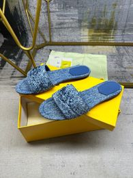 Знаменитые дизайнерские сандалии женщина древесные плоские мулы тапочки женские пены платформы дома Slipper Summerels Beach Shoes Swiders Flip Flops Clogs Sandles 0517