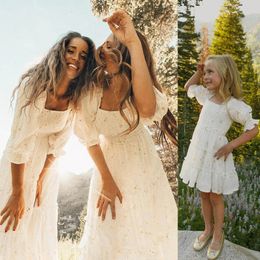 Family Matching Outfits Summer Short Sleeve Kids Dresses for Girls White Gold Star Women Dress Elegant Long Mommy Me 240522