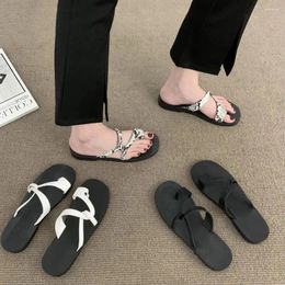 Slippers 2024 Unique Design Fashion Summer Square Head Flat Sandals Outdoor Beach Elegant French Style Women Shoes Outside