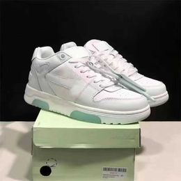Luxury offss Shoes Top Fashion Out Office Low Tops Sneakers Shoe Designer Leather Black White Green Pink grey lavender beige casual sneakers for men and women D79V