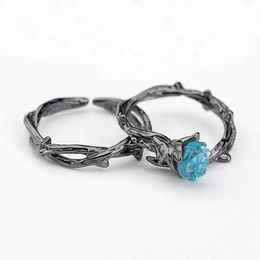 Couple Rings 1 pair of black Gothic Thorn Couple Ring Blue Crystal Rose Punk Creative Finger Ring Mens Couple Fashion Jewellery Gift S2452301