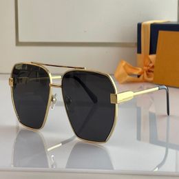 Fashion trendy designer Z1834 mens sunglasses classic vintage metal square shape sun glasses summer simple versatile style top quality 265N