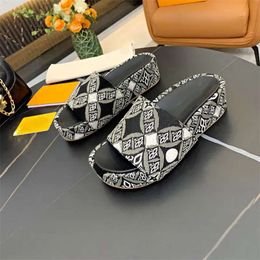 Quality Women High Slipper Rubber Thick Bottom Sandals Summer Party Beach Leather Designer Ladies Slippers Fashion Casual Platform Flip 786 s