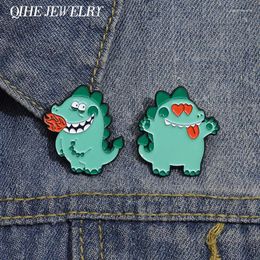 Brooches Cartoon Green Dinosaur Brooch Enamel Pins Cute Dino With Heart Collar Backpack Badge Accessory Jewelry Gift For Friend