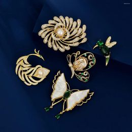 Brooches Beautiful Natural Fritillary Baroque Butterfly Brooch For Women Corsage Freshwater Pearl Animal Broche Clothing Accessories Pins