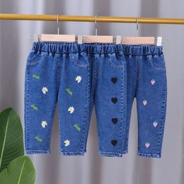 Spring Autumn New Children's Elastic Slit Fleared Pants Baby Girls 'Casual All Match Jeans Children Ytter Wear Fashion Trousers L2405