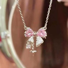 Pendant Necklaces Korean New Design Bow Pink Zircon Cross Pendant Necklace Fashion Temperature Clavicle Chain Womens Fashion Party Jewelry S2452206