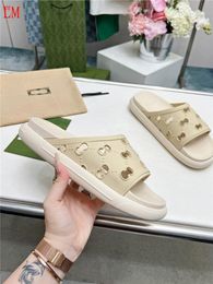 Designer Luxury White Rubber G Logo Pursuit Shoes sandals Flip Flop Slide Flat Slipper With Box