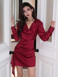 Casual Dresses Autumn Black Red Sexy Club V-neck Long Sleeve Pleated Midi Dress Women Elegant Formal Evening Prom Party 2024 Vintage