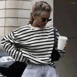 Women's T Shirts Black White Striped Knitted Long Sleeved T-shirt Top For Autumn And Winter Casual Simple Loose Oversized Crop