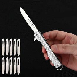 Корминг -ножи для охотничьих ножей клетчатки из нержавеющей стали складываемого ножа с 10 сменных лезвий Мини -лезвие Портативный нож EDC для выживания на открытом воздухе Q240522