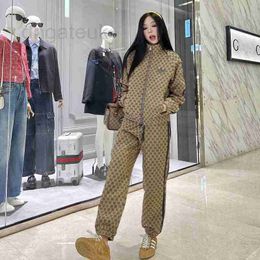 Women's Tracksuits Designer Sweatshirt Full Letter Print Rhinestone Clover Fashion Luxury Spring Suer Zip Jacket Drawstring Pants Suit R64E