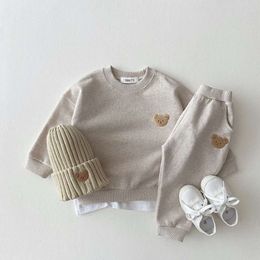 Fashion Toddler Boys Fall Clothes Sets Baby Girl Clothing Set Kids Sports Bear Sweatshirt Pants 2Pcs Suits Outfits L2405