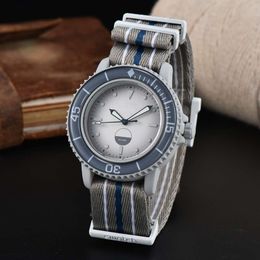 New co-branded plastic imitation mechanical three-needle fashion five oceans quartz movement men's watch